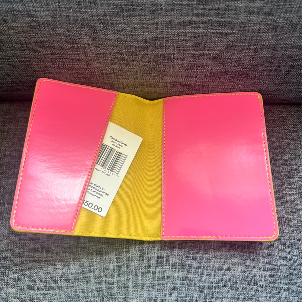 NWT Vera Bradley Pink Passport Cover Patent Faux Leather. Ibis Rose. - Picture 5 of 6